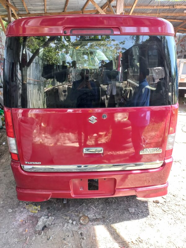 TRANSPORTER 4X2 WAGON  RED - Image 11