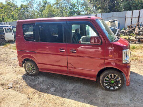 TRANSPORTER 4X2 WAGON  RED - Image 7