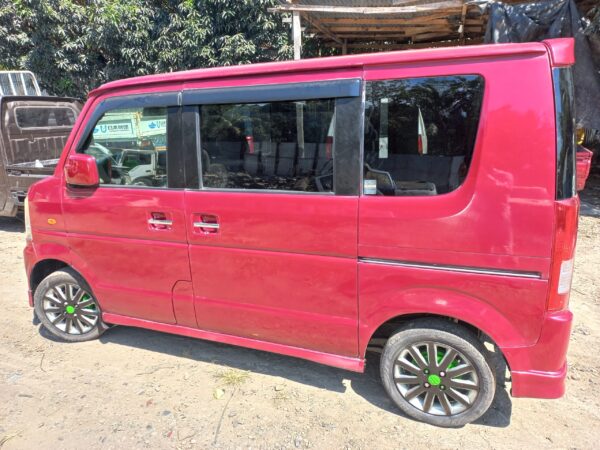 TRANSPORTER 4X2 WAGON  RED - Image 5
