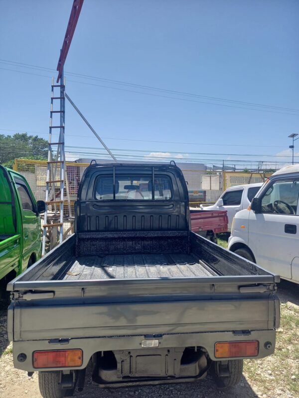 SUZUKI SCRUM 4x4 - Image 3