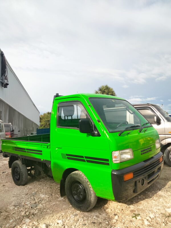 SCRUM CAT EYE PICKUP 4X4 - Image 3