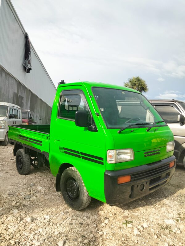 SCRUM CAT EYE PICKUP 4X4 - Image 5