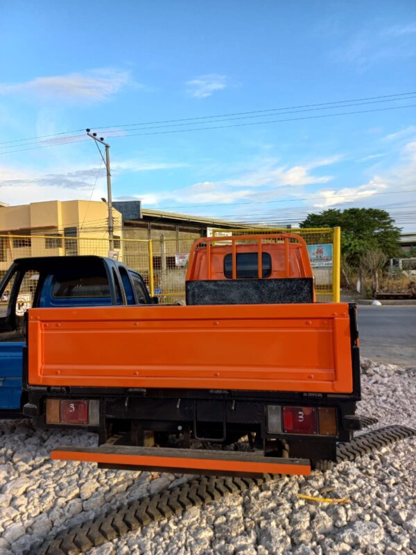 ISUZU ELF 10FT. - Image 9