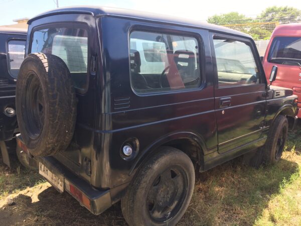 SUZUKI JIMNY 4x4 MT - Image 4
