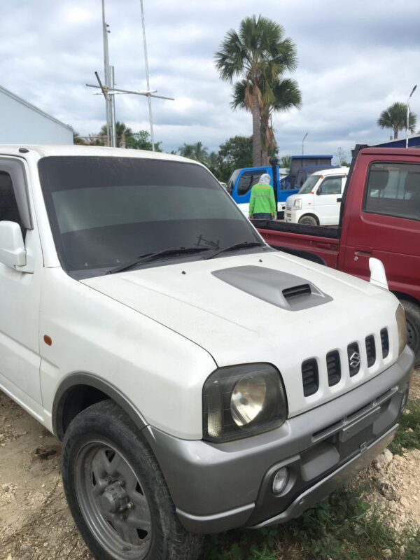 SUZUKI JIMNY 4x4 AT - Image 7
