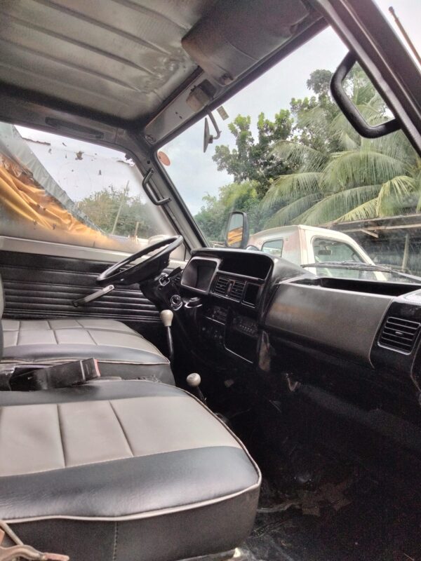 NISSAN BONGO 4x4 - Image 3
