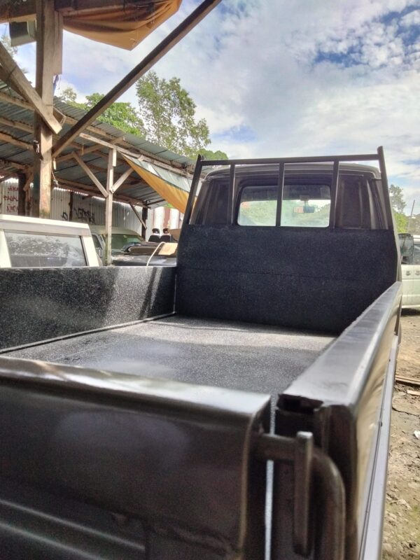 NISSAN BONGO 4x4 - Image 4